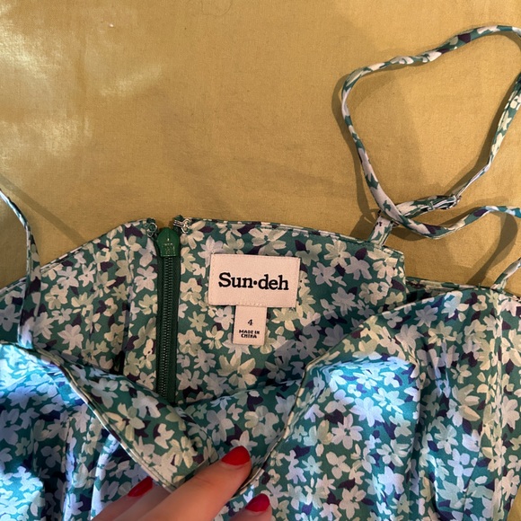 Aritzia dress - Picture 4 of 4